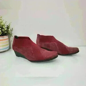 Un Tour En  Ville suede leather booties in merlot. Size 37 (6.5 US)